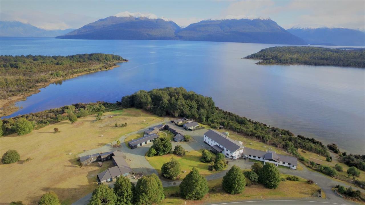 Lone Moose Backpackers Vandrarhem Te Anau Exteriör bild